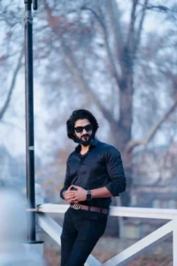 Read more about the article Hair Fall Control for Men – Causes, Treatments & Products (2026)