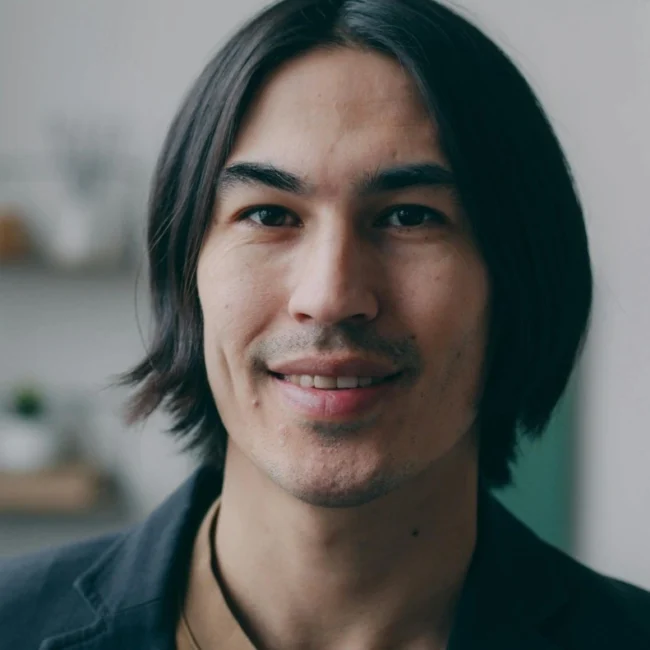 man with hydrated lips lip balm vs oil